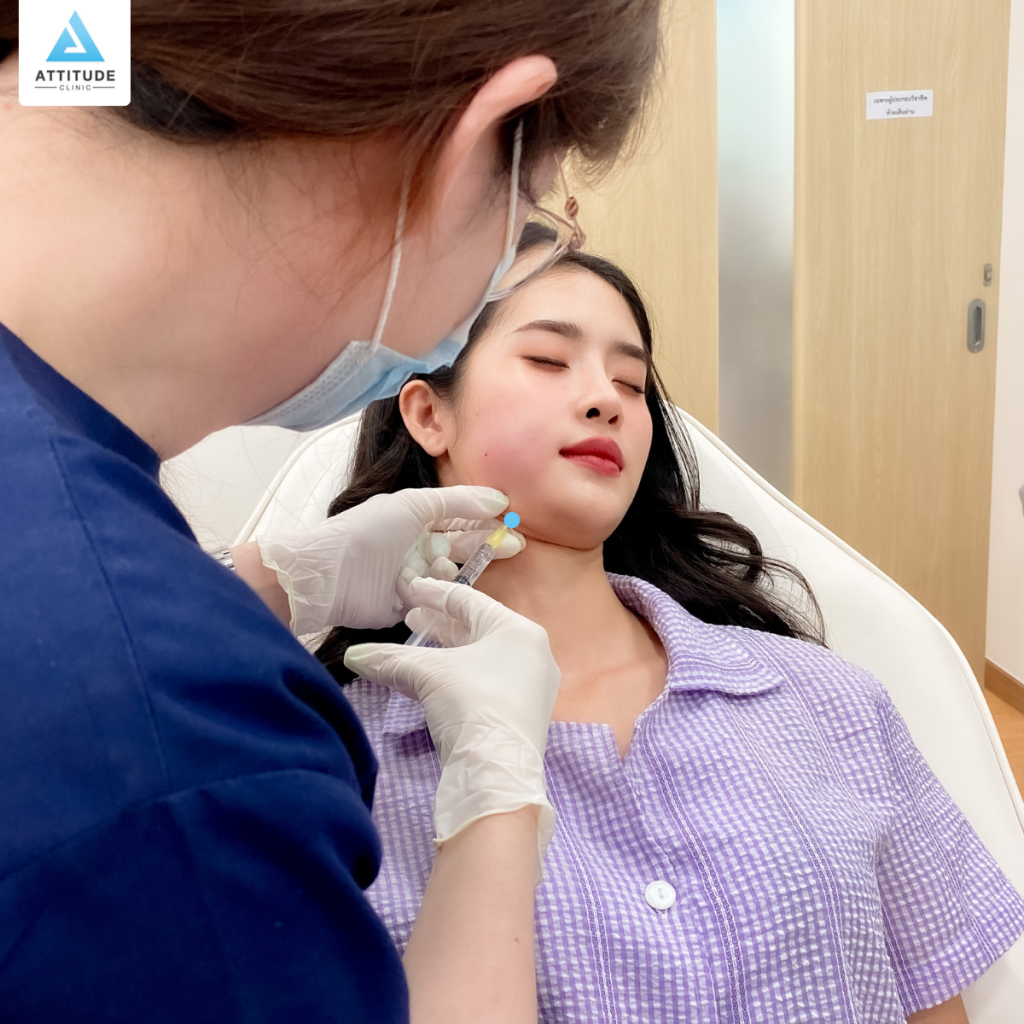 รีวิวฉีด Meso Fat จำนวน 10 cc ของน้องหญิง สลายไขมัน แก้ปัญหาแก้มฝั่งขวาใหญ่กว่าฝั่งซ้าย หน้าไม่เท่ากัน ปรับรูปหน้าให้เรียว ด้วยเมโสแฟตของแท้ที่ Attitude Clinic เชียงราย เชียงใหม่ ลำปาง หมออยู่ทุกวัน ทำเองทุกเคส รีวิวเยอะที่สุด