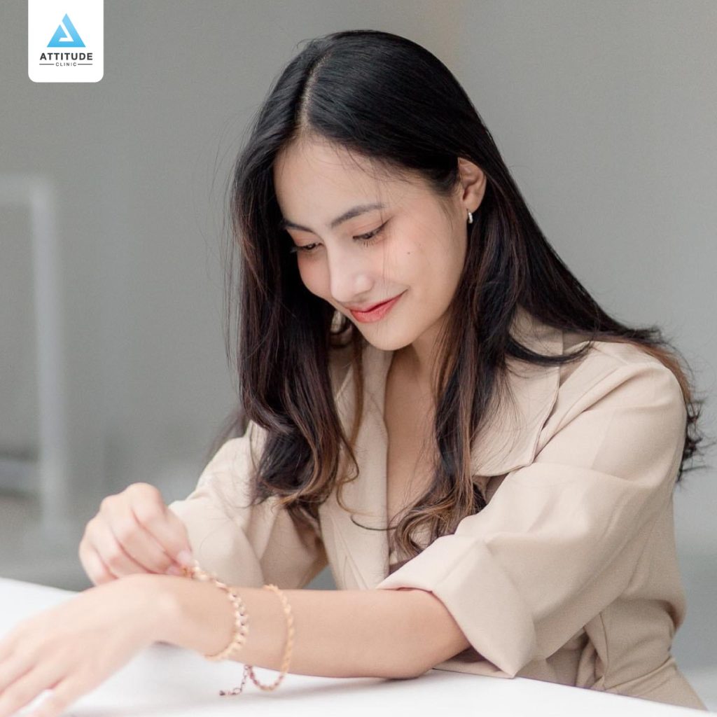 รีวิวเสริมจมูกแบบปรับฐานจมูก ทรงสวยเป็นธรรมชาติ รัดแกน ทรงจมูกเริ่มชัด ยิ่งสวยละมุน เทคนิค Semi Open เกาหลี โดยคุณหมอยุ้ย Attitude Clinic รัชดา ของคุณเจน Miss Grand Nonthaburi 2020 หมอยุ้ยเสริมจมูก เสริมจมูกที่ Attitude Clinic