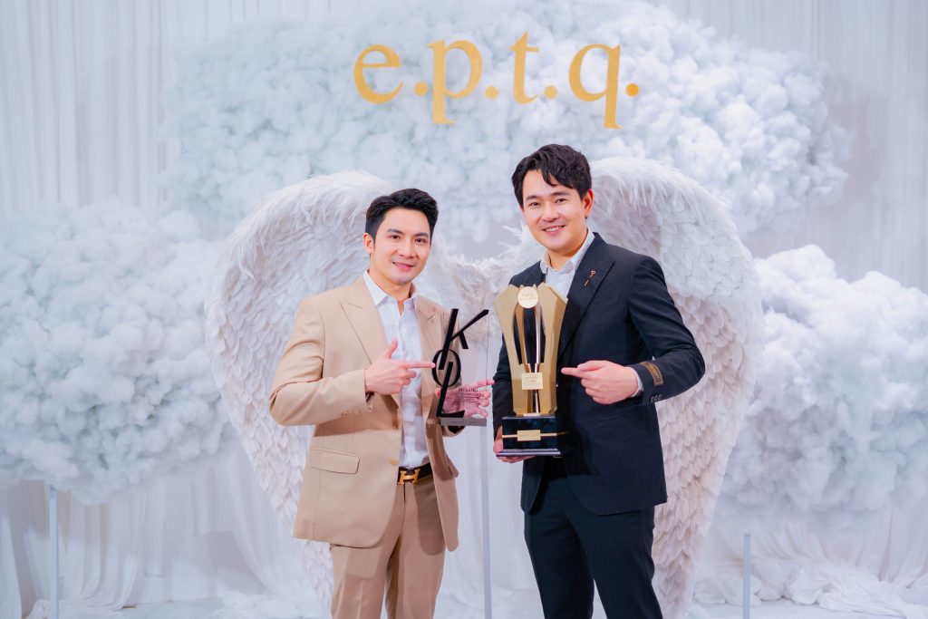 Attitude Clinic ได้รับรางวัล Top Spender Awards 2022 ยอดใช้ฟิลเลอร์ e.p.t.q. สูงสุดประเทศไทย และรางวัล KOL e.p.t.q. Thailand Certified Trainer คุณหมอนุแพทย์ที่ได้รับการรับรองเป็นเทรนเนอร์ จาก Aestema