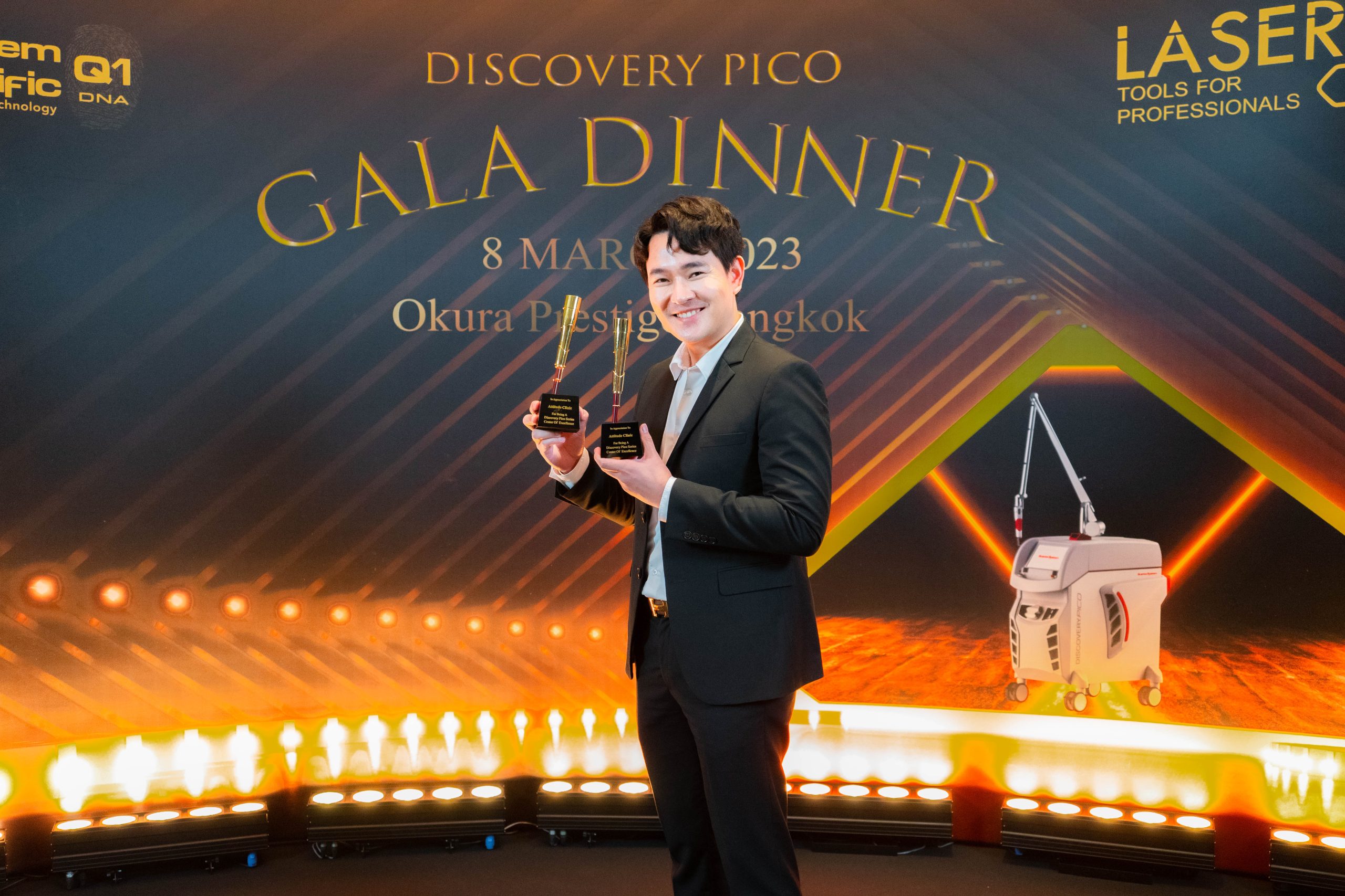 คุณหมอนุและคุณตี๋ ร่วมงาน Discovery Pico Gala Dinner ตอกย้ำความสำเร็จ Attitude Clinic รับ 2 รางวัลการันตีใช้เครื่อง Discovery Pico เครื่องแท้จากบริษัทโดยตรง