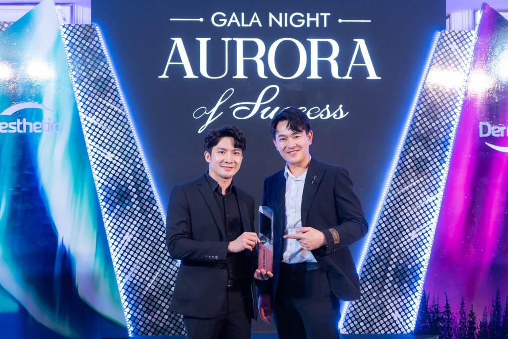 Attitude Clinic ได้รับรางวัล Top Valued Customer Awards 2023 คลินิกที่มียอดใช้ผลิตภัณฑ์ Carboxy Mask และ NCFS สูงสุดระดับประเทศ