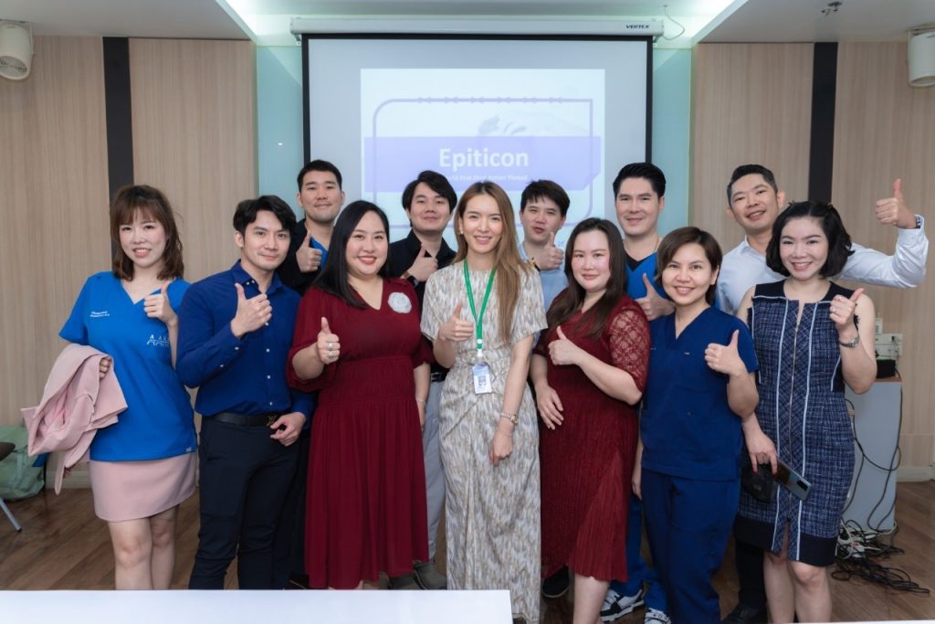 คุณหมอนุ เวิร์คช็อป AAM Masterclass ร่วมกับทีมแพทย์ AAM Trainers โดย Dr. Ho Sung Choi ประธานกรรมการสมาคมศัลยกรรมความงามและเลเซอร์เกาหลีใต้ และ อ.พญ.วรนรี วินะยานุวัติคุณ ถ่ายทอดความรู้ แชร์เทคนิคการฉีดฟิลเลอร์ปรับรูปหน้า