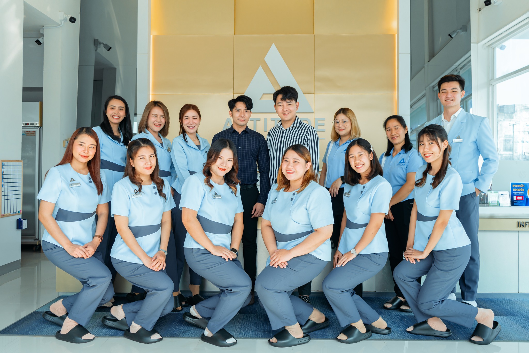 ภาพบรรยากาศเปิดสาขาที่ 6 Attitude Clinic สาขาแม่สาย วันที่ 9 พฤศจิกายน 2566 ที่ผ่านมา พร้อมเปิดให้บริการพ่อแม่พี่น้องชาวแม่สายแล้ว 