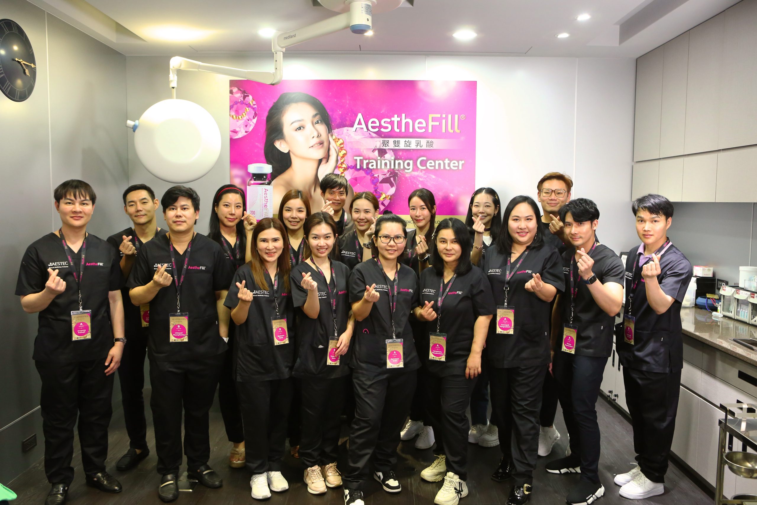 คุณหมอนุบินไกลถึงไต้หวันร่วมงาน AestheFil Workshop&Training ผลิตภัณฑ์กระตุ้นคอลลาเจนตัวใหม่ล่าสุดที่กำลังเข้าไทยเร็วๆ นี้ รอติดตามกันได้เลย