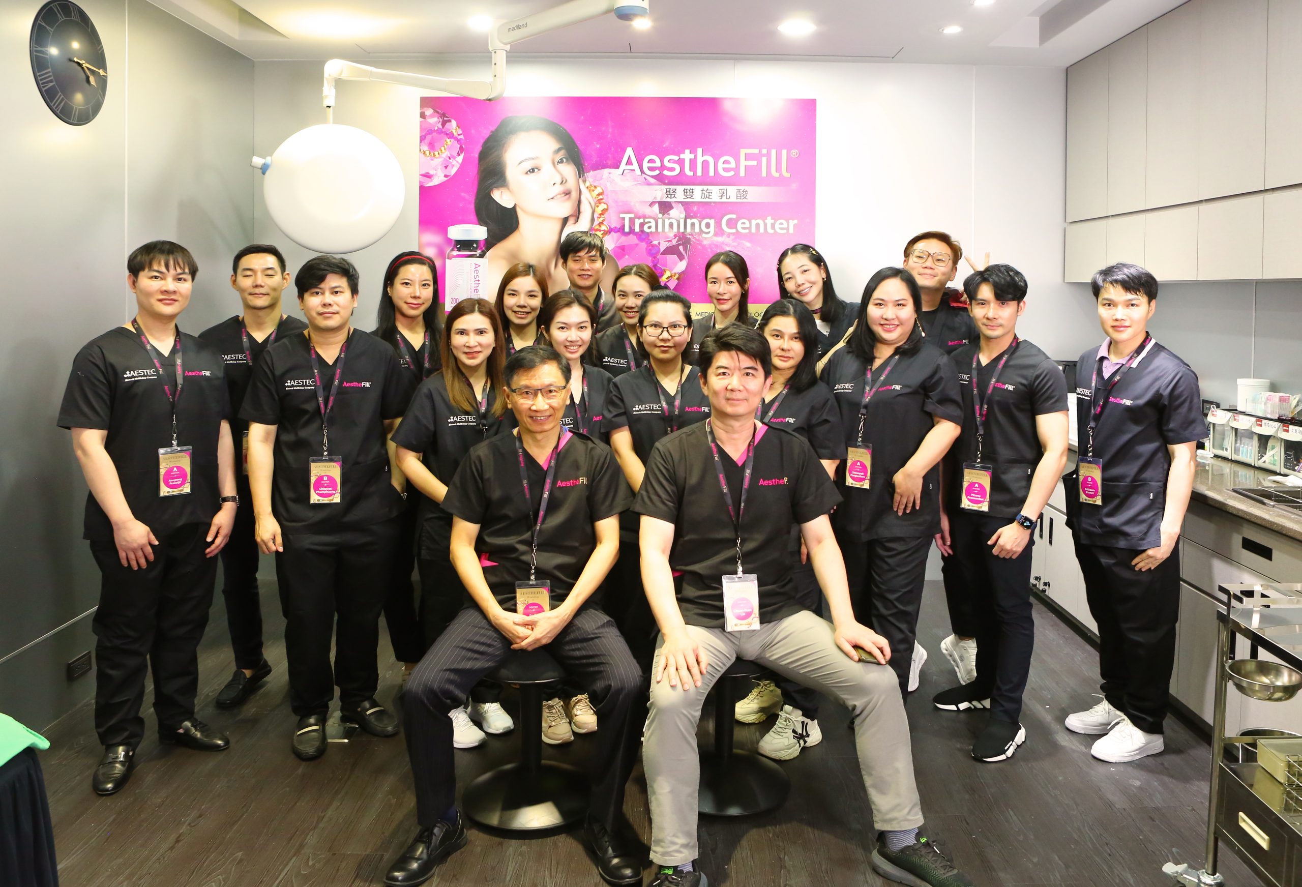 คุณหมอนุบินไกลถึงไต้หวันร่วมงาน AestheFil Workshop&Training ผลิตภัณฑ์กระตุ้นคอลลาเจนตัวใหม่ล่าสุดที่กำลังเข้าไทยเร็วๆ นี้ รอติดตามกันได้เลย