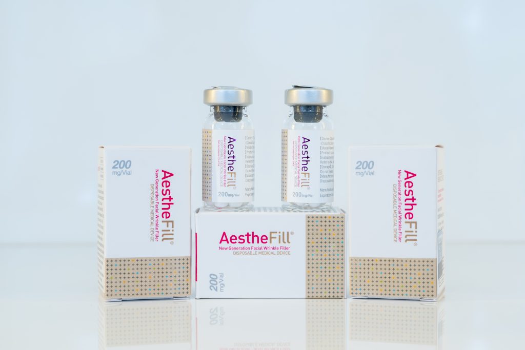 ข้อมูลครบ! ทำความรู้จัก AestheFill กระตุ้นคอลลาเจนด้วย PDLLA ตัวดังจากเกาหลี ช่วยให้ผิวกระชับ อิ่มฟู ลดริ้วรอย เติมเต็มร่องลึก ผิวเด็กยาวนาน 2 ปี AestheFill คืออะไร? ราคา AestheFill? AestheFill ดีมั้ย? ทำไมต้องฉีด AestheFill? AestheFill รีวิว? AestheFill เหมาะกับใคร?