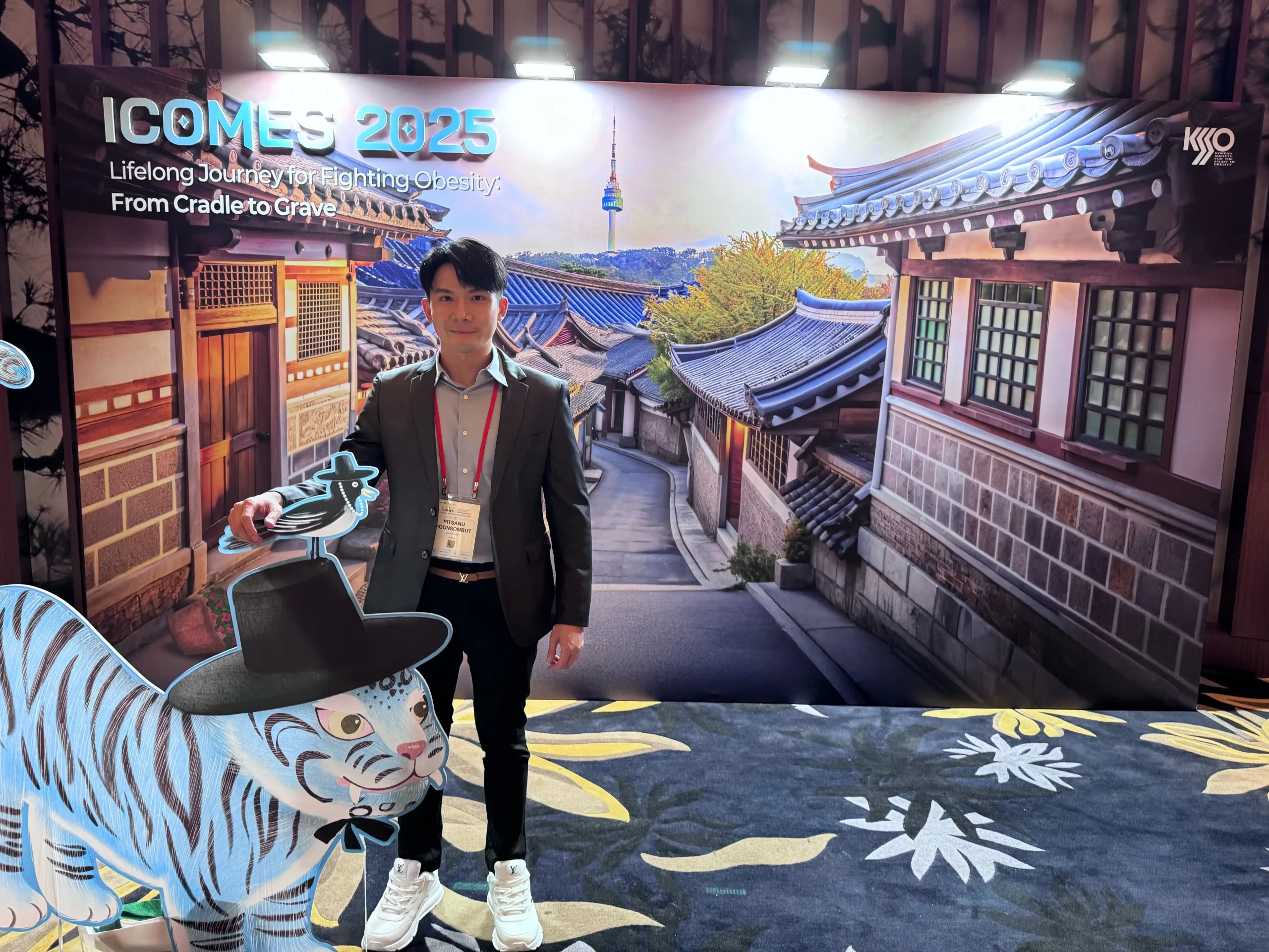 คุณหมอนุ ได้เข้าร่วมงาน ICOMES 2025: International Congress on Obesity and Metabolic Syndrome อัปเดตความรู้และนวัตกรรมใหม่ๆ เรื่องการรักษาโรคอ้วนโดยวิธีทางการแพทย์, ศัลยกรรม และการใช้ยา