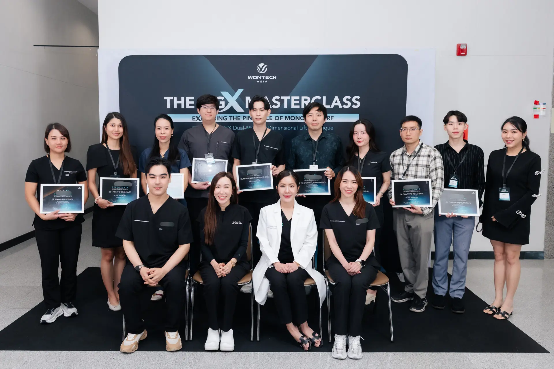คุณหมอนุ และคุณหมอออดี้ ได้เข้าร่วมงาน OGX Masterclass ณ สถาบันโรคผิวหนัง โรงพยาบาลราชวิถีจัดโดย WonTech Asia
