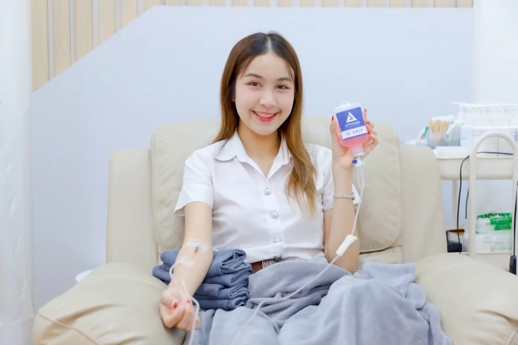 หลังสงกรานต์ ผิวต้องการความใส่ใจ โปรแกรม Drip Vitamin บำรุงผิว ซื้อ 4 แถมฟรี 1 ที่ Attitude Clinic